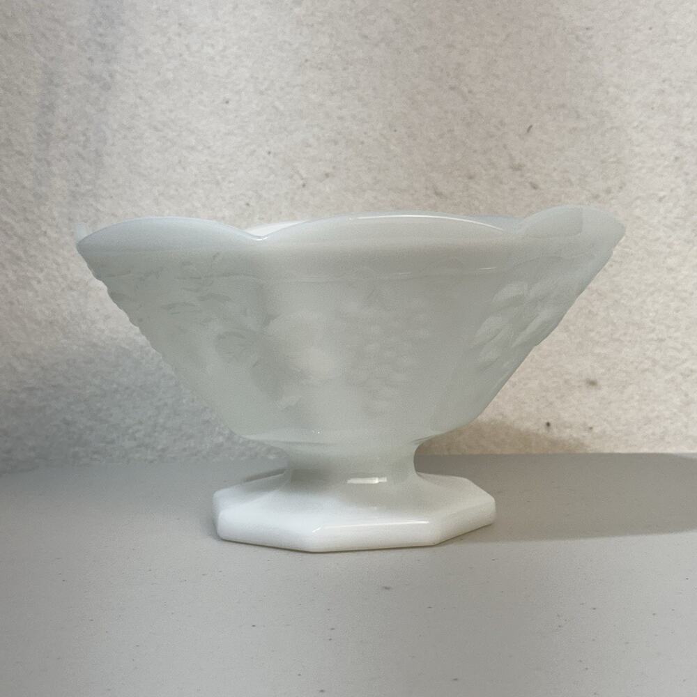 Anchor Hocking Harvest Grapevine White Milk Glass Compote Footed Pedestal Bowl